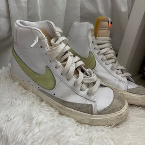 NIKE Lime Green White Grey High Top Women's Blazers Sz 9 Leather Suede Shoes